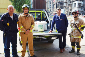 Recursos y concentrado de espuma: lo que necesitan los bomberos que combaten los incendios forestales