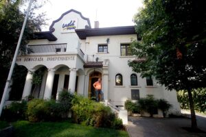 Fiscalía de Alta Complejidad investiga a tres empresas asesoras de la bancada UDI por fraude al Fisco