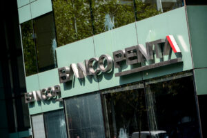 Acuerdan disolución del Banco Penta, vinculado a imputados de financiamiento irregular