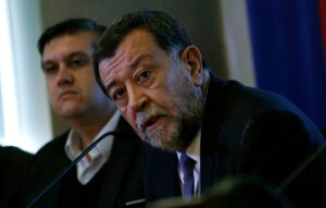 Incendio en Valparaíso: subsecretario Aleuy eleva a 100 las viviendas afectadas