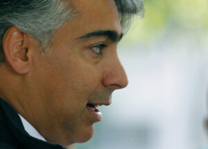 Marco Enríquez-Ominami toma línea de Trump y atribuye a las “noticias falsas” su baja en las encuestas