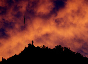 Asesinan a joven tras resistir asalto en el San Cristóbal: ladrones se burlaron