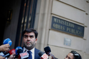 Fiscal del caso La Polar investigará difusión de noticias falsas por incendios