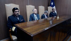 Corte Marcial revoca el procesamiento de cuatro marinos por espionaje y acoso en fragata Lynch