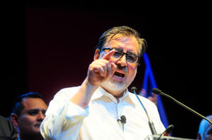 RN en picada contra Guillier: 