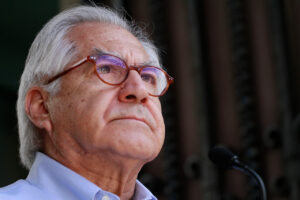 Cámara baja rechaza reagendar interpelación a ministro Fernández: será este lunes