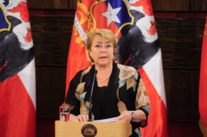 Bachelet confirma proyecto de matrimonio igualitario y llama a 
