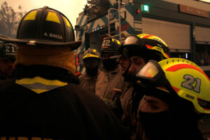 Ejemplo a seguir: empresa premió con bono a trabajadores que combatieron incendios forestales