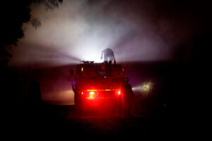 Copec llenará estanques de carros de Bomberos que combaten incendios forestales a costo cero