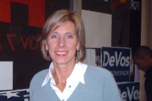 Ministra de educación de Trump que quiere 