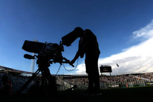 PC presenta proyecto de ley para que el fútbol chileno vuelva a la TV abierta