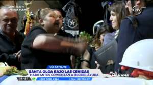 VIDEO | El momento exacto en que madre de bombero fallecido encara a ministra Narváez