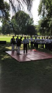 VIDEO | Joaquín Lavín no para y ahora enseña artes marciales a guardias municipales de Las Condes