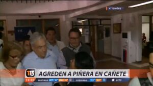 Agreden a Piñera en visita a Cañete tras muerte de cuidador en incendio