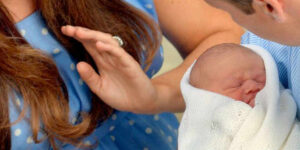 Clínica ucraniana anunció el nacimiento de un bebé con el ADN de tres personas