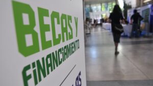 Mineduc informa que 256 mil jóvenes están preseleccionados para gratuidad y becas en educación superior