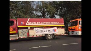Bomberos denuncian que los detuvieron dos horas para sacarles una foto con logo de la Onemi