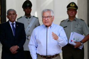 Ministro Fernández lideró comité para investigar atentado a Landerretche