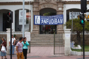 Expulsan a directiva de funcionarios de Dibam cuestionados por gasto de platas gremiales en un casino