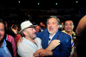 Alejandro Guillier se convierte oficialmente en el primer candidato presidencial