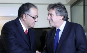 El llamado de atención que Huenchumilla le hizo a Alberto Espina por la violencia en La Araucanía