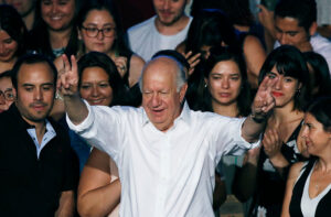 Lagos envía recado a Piñera en su proclamación: 