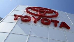 Donald Trump las emprende contra Toyota: 