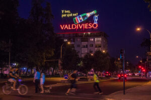 Ofician a Viña Valdivieso por cambiar frase de histórico letrero de neón