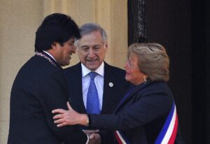 Nuevo golpe de Morales a Chile: “Vivir en democracia no es gobernar con Constitución de Pinochet”