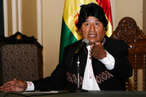 Gobierno responde a nueva arremetida tuitera de presidente boliviano Evo Morales