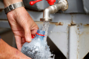 Aguas Andinas confirma que restablecimiento total del servicio se concretará este martes