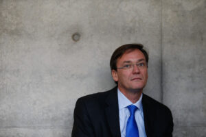 Ex subsecretario Pablo Wagner es absuelto por cohecho en caso Penta