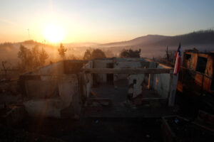 Ministerio de Hacienda descartó subir los impuestos para financiar reconstrucción tras incendios