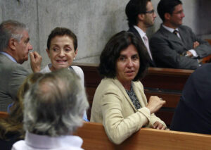 Caso Penta: fiscalía descartó medidas cautelares para esposas de Lavín y Délano