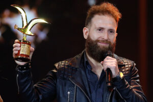 Juan Pablo López enfrenta amenazas de muerte por rutina sobre militares en Viña 2017