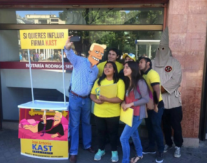 Revientan con bromas a José Antonio Kast en Twitter por su lenta... muy lenta junta de firmas
