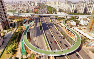 China desde altura: así es la ciclovía elevada más larga del mundo