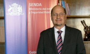 Gobierno designa a Patricio Bustos, ex titular del Servicio Médico Legal, como director de Senda