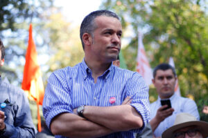 Óscar Landerretche a casi un mes de atentado: grupo que se adjudicó ataque puede ser “una fachada”