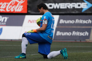 Sencillamente, Loco Peric: devolvió la tarjeta al mejor jugador y envió este recado a comentarista del CDF