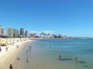 Contraloría ordena a concejales viajeros devolver plata de capacitaciones