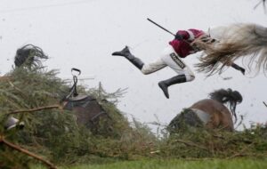Ganador del World Press Photo Deportes vigiló 25 años una valla para obtener esta imagen