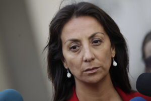 Round entre Mosciatti y Cecilia Pérez sube de tono: ex ministra lo manda a hacer "bien la pega"