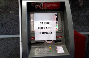 Sernac concreta mediación con 8 bancos: cláusulas los eximían de responsabilidad en caso de fraude