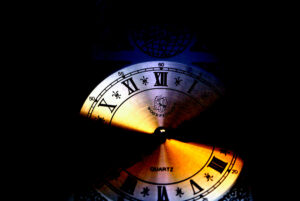 Se va el verano, llegó marzo y ya fijaron fecha para atrasar el reloj