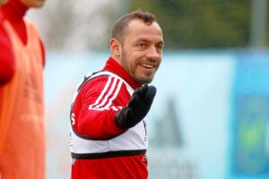 Esguince grado II deja out a Marcelo Díaz para duelos con Argentina y Venezuela