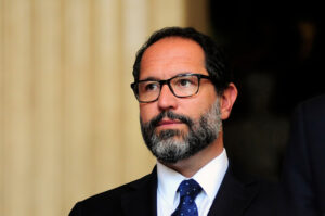 Juan Ignacio Piña presenta su renuncia como presidente del Consejo de Defensa del Estado