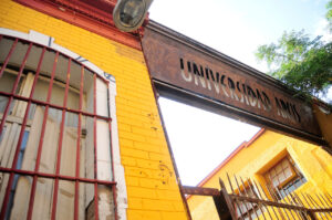 Estudiantes de la Universidad Arcis denuncian el despido injustificado de cuatro docentes