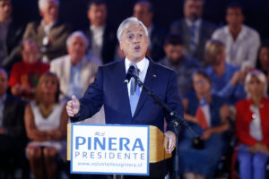 Sebastián Piñera plantea terminar con gratuidad universal y sugiere sistema único con becas