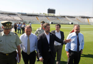 La lista de palabras prohibidas por la ANFP para los hinchas que vayan a ver a Chile al Monumental